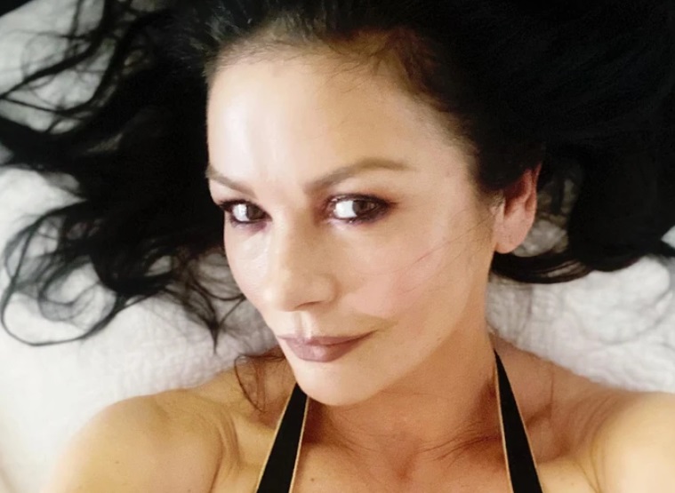 7 секретов Кэтрин Зеты-Джонс, которые помогают ей в 55 выглядеть на 40