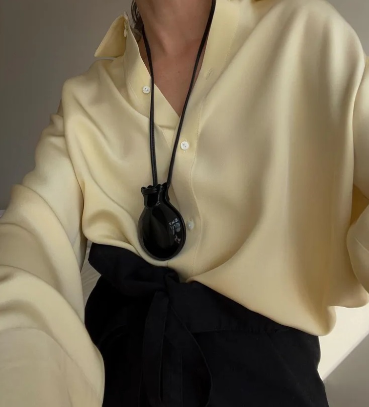 Какие цвета сочетать с черным, чтобы создать элегантный и дорогой образ