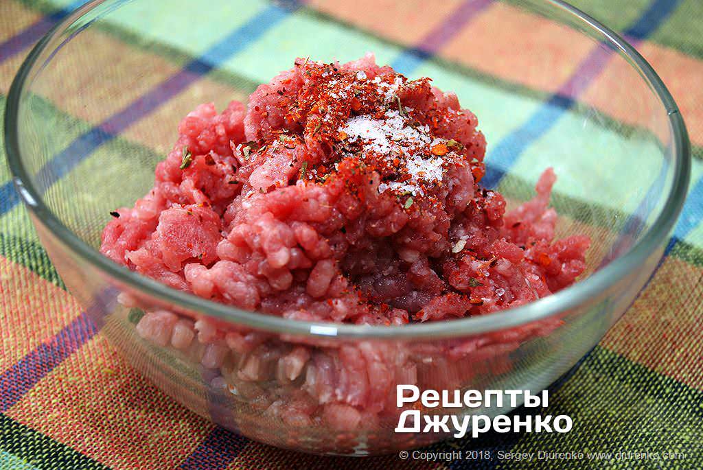 Кулінар дав простий рецепт домашнього бургера: буде краще, ніж в ресторані!