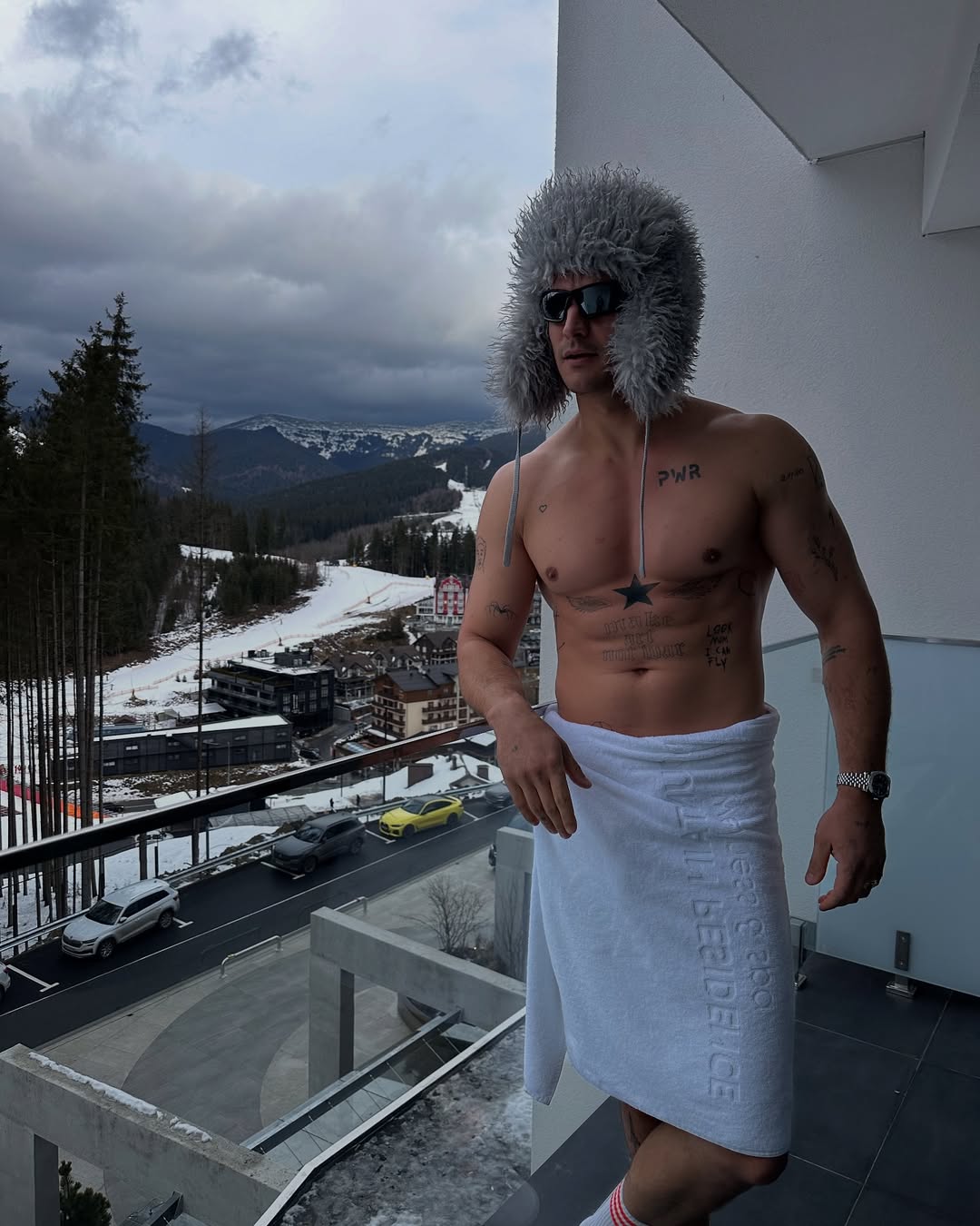 Вот вам и Кайдаш! 10 жарких фото Тараса Цымбалюка, который будет искать любовь на "Холостяке"