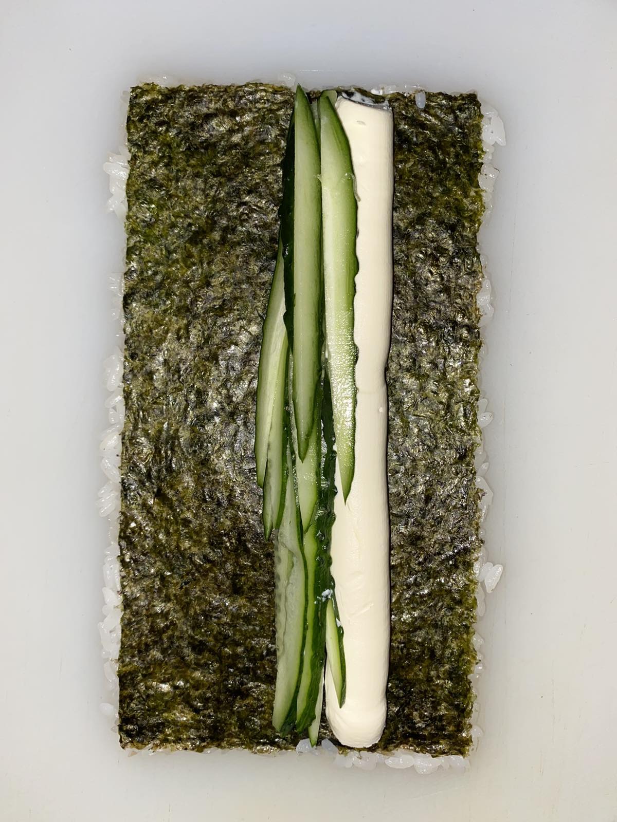 Готуємо суші &quot;Філадельфія&quot; вдома, як у ресторані: шеф-кухар поділився важливим секретом