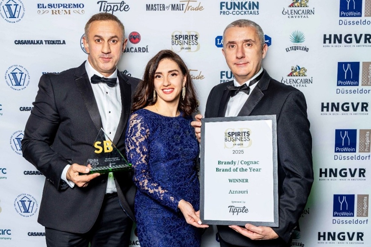 Коньяк AZNAURI №1 "Brand of the Year" - згідно з премією Spirits Business Awards у Лондоні