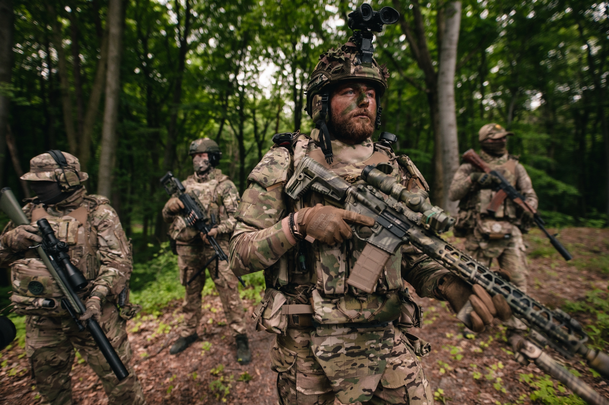 Майбутнє ЗСУ – за екзоскелетами: інтерв'ю з топ-менеджерами Rarog Tactical Gear