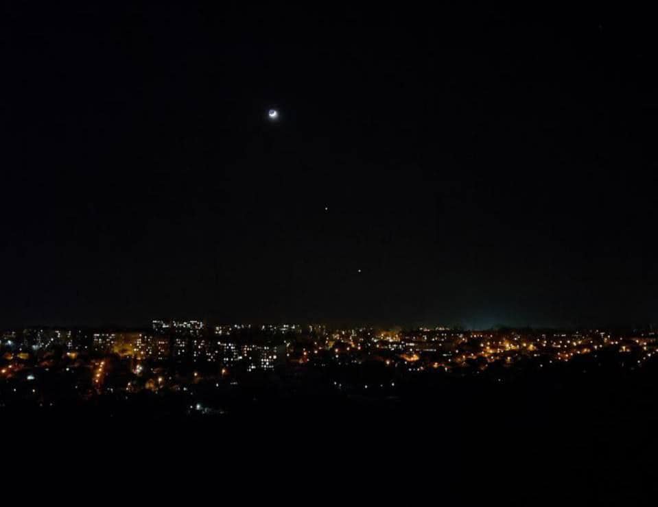 Украинцы наблюдали редкое астрономическое явление: зрелищные фото "парада планет"