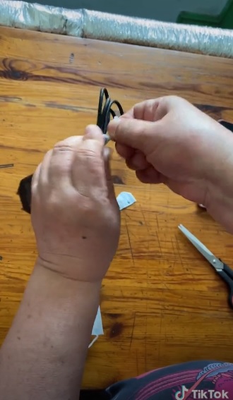 Як ще можна використовувати звичайну медичну маску: корисні лайфхаки (відео)