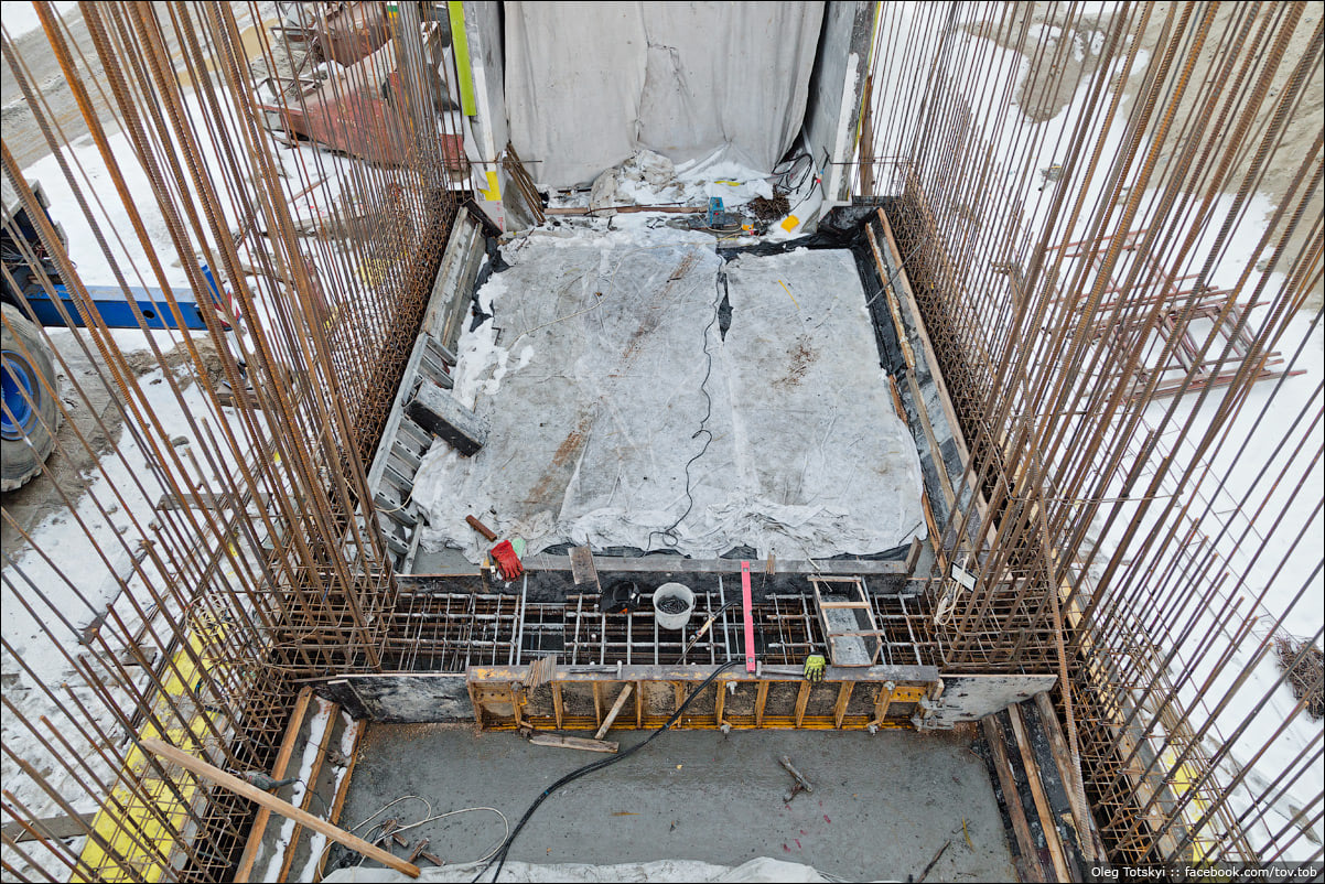 Киянам показали, як будується метро на Троєщину (фото)