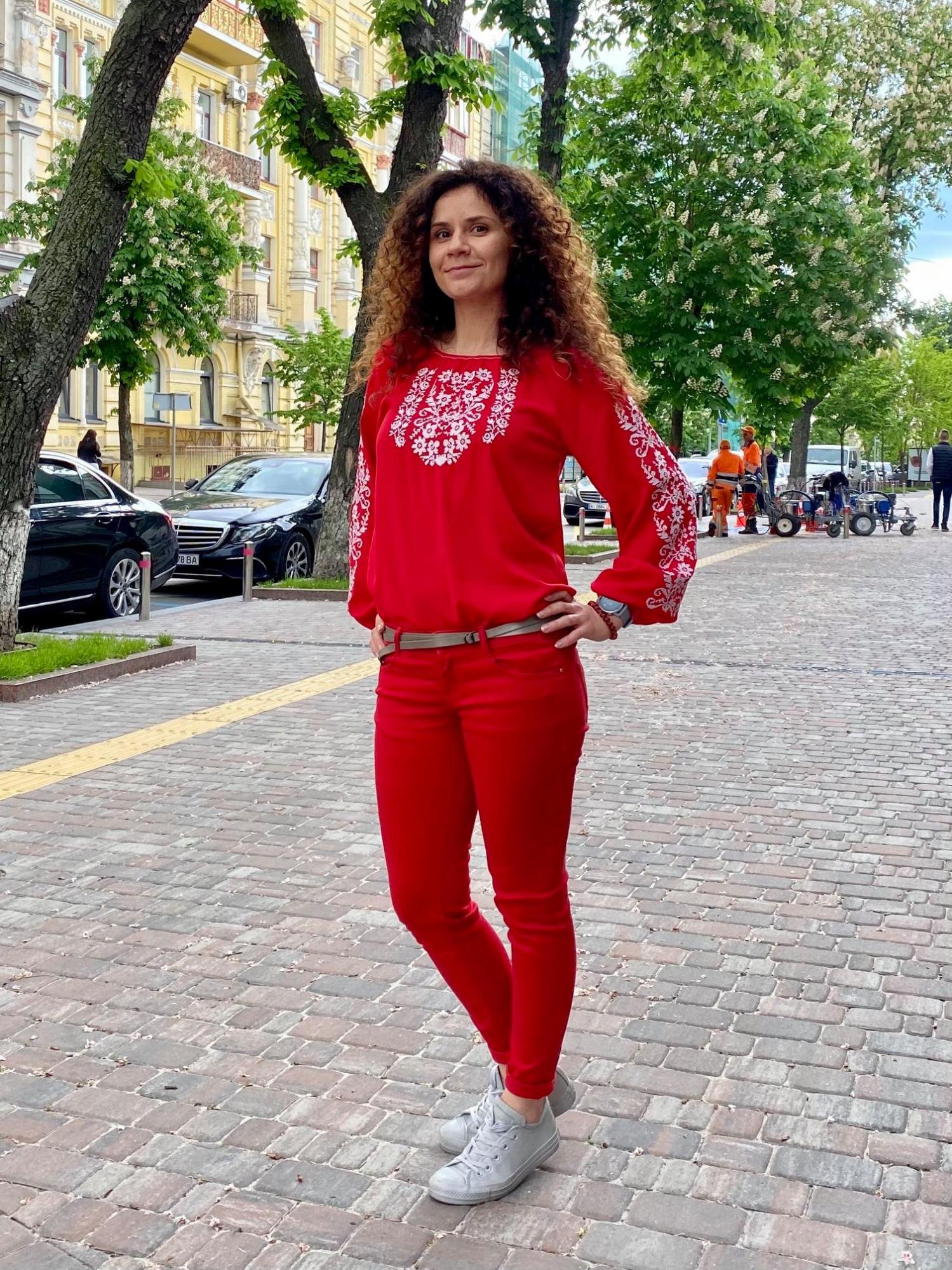 Подивіться на ці фото сильних українок, які допомагають, захищають і оберігають нашу країну