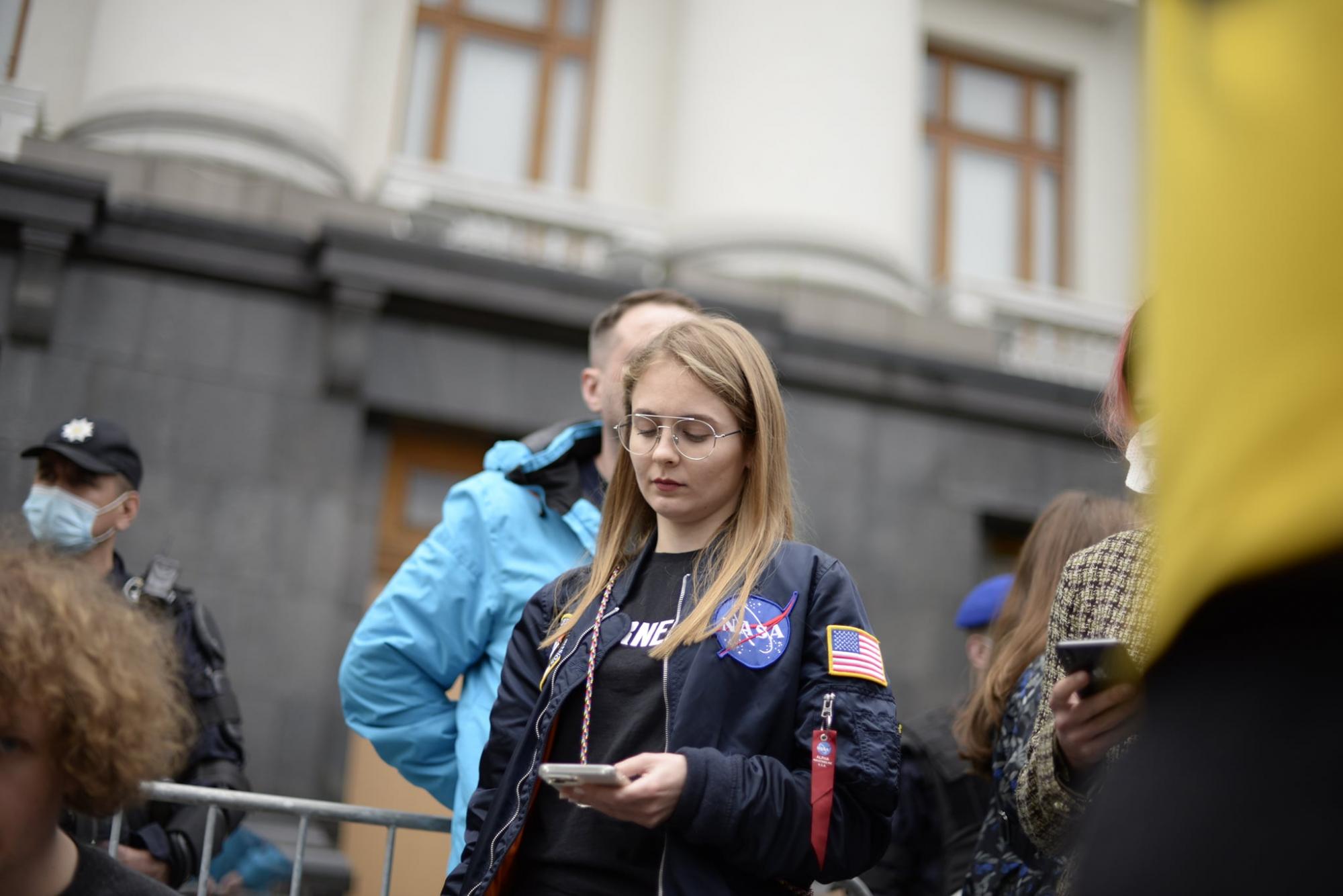 Подивіться на ці фото сильних українок, які допомагають, захищають і оберігають нашу країну