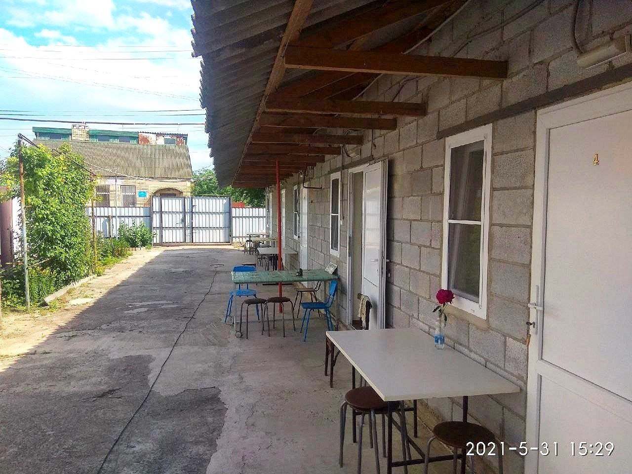 Окупанти зазивають на курорти біля зруйнованого Маріуполя (фото)