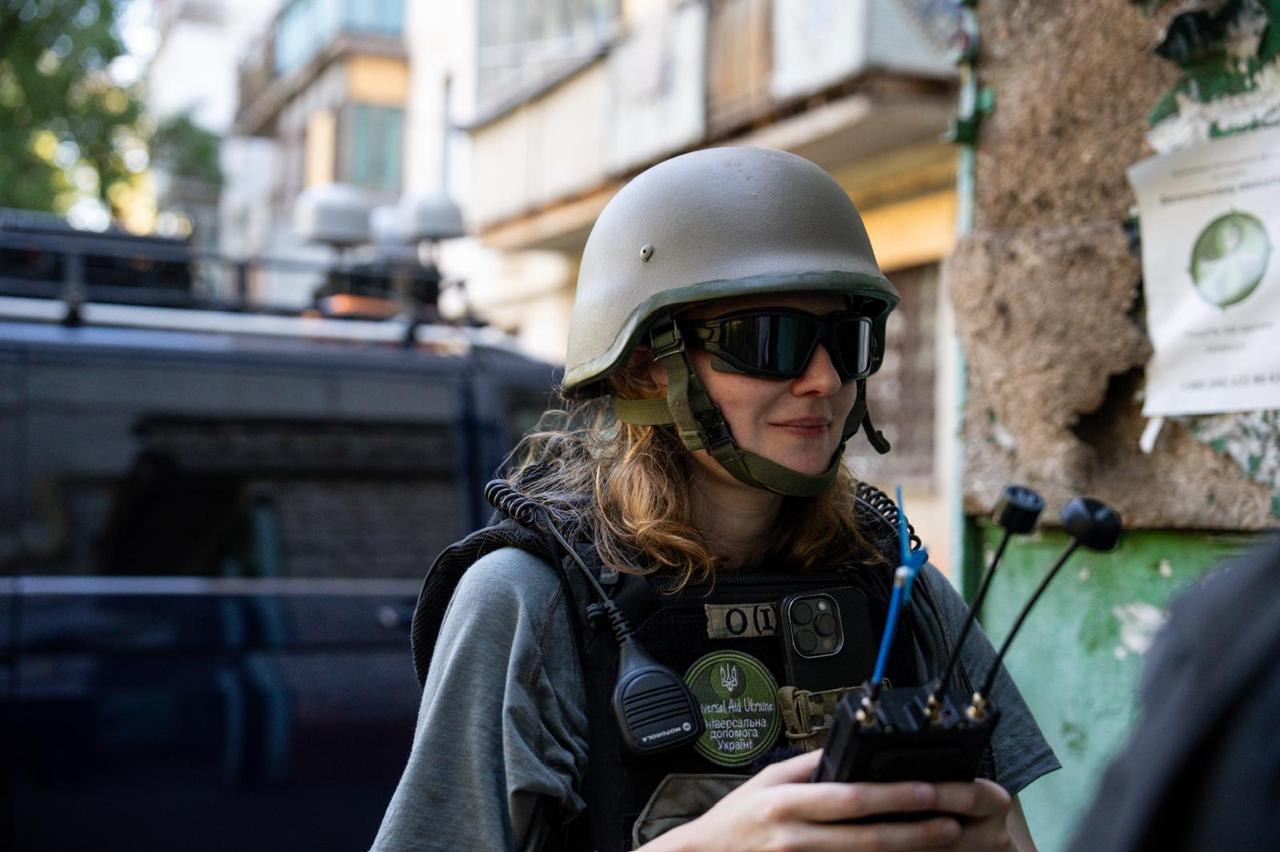 В супермаркет - на бронированном авто: волонтер рассказала о буднях Краматорска