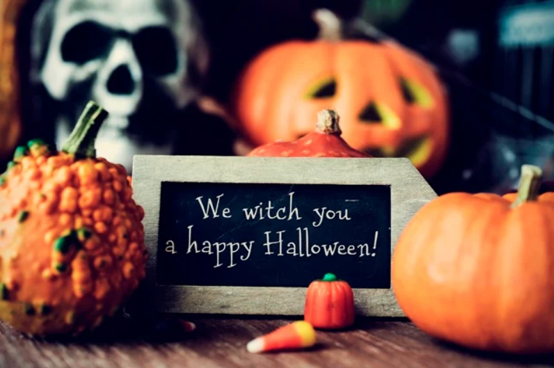Хеллоуїн 2021: страшно красиві привітання з колоритним святом