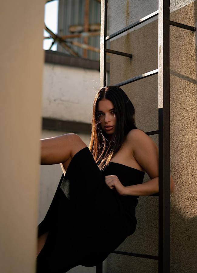 10 самых горячих образов жены Александра Усика: глаз не оторвать