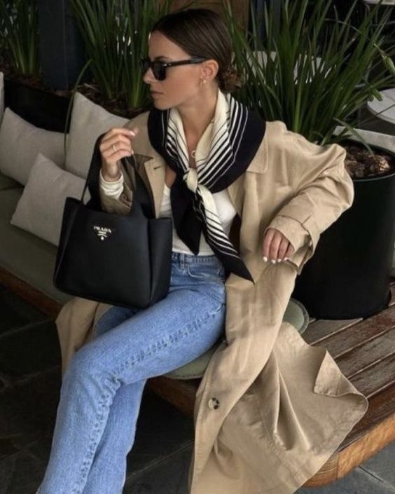 Платок - хит сезона! Как носить этот стильный аксессуар: яркие примеры с фото