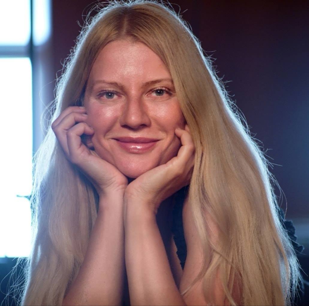 Турция указала на дверь пианистке Лисице: пропагандистка Кремля выступала на руинах Мариуполя