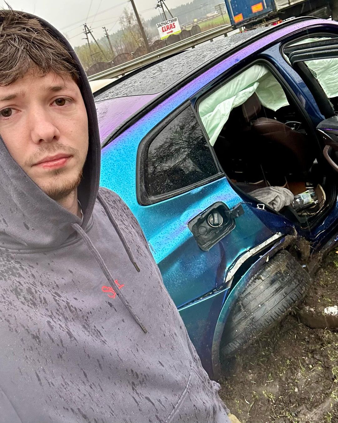 Известный украинский блогер попал в жесткую аварию: фото с места происшествия