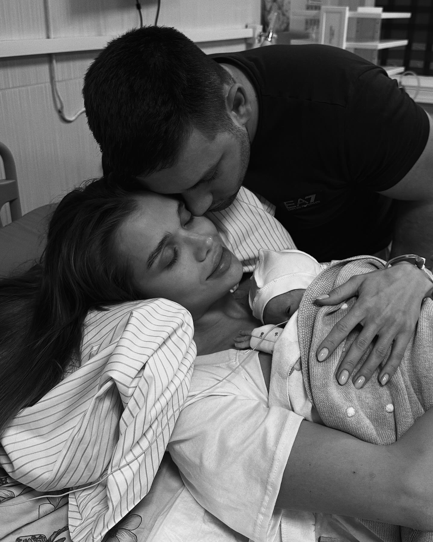 Украинская блогерша-миллионница Саша Бо в третий раз стала мамой: трогательные фото