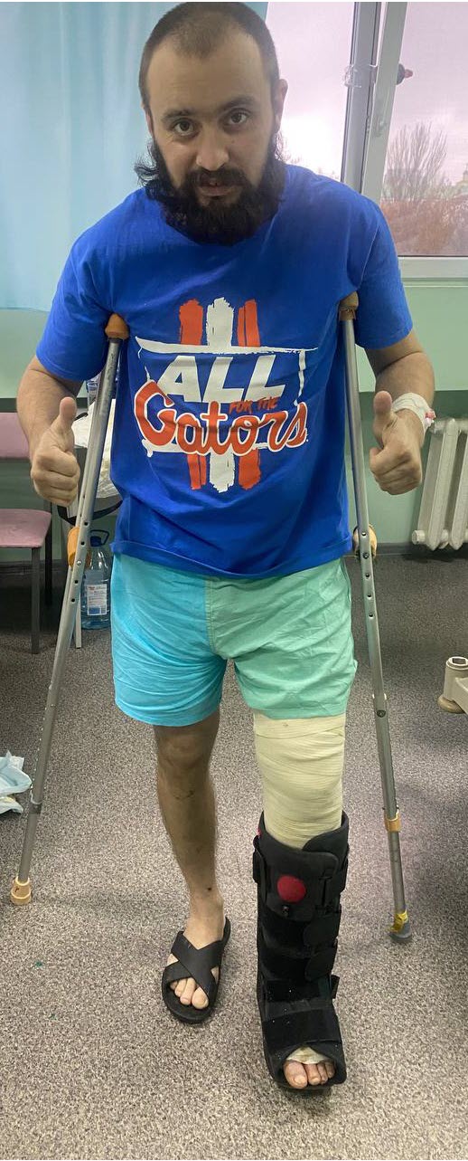 &quot;Всі, хто був поряд, полягли&quot;. Медики розчулили історією порятунку воїна