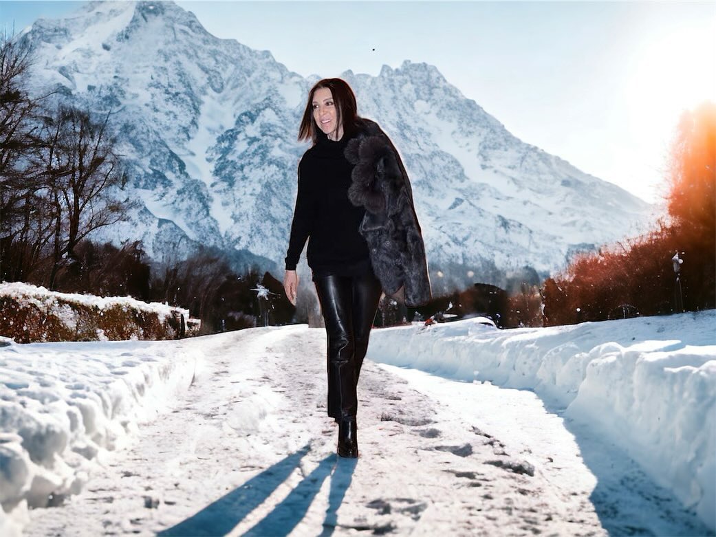 Как в реальной жизни выглядит актриса, сыгравшая Валиде-султан в сериале &quot;Великолепный век&quot; (фото)