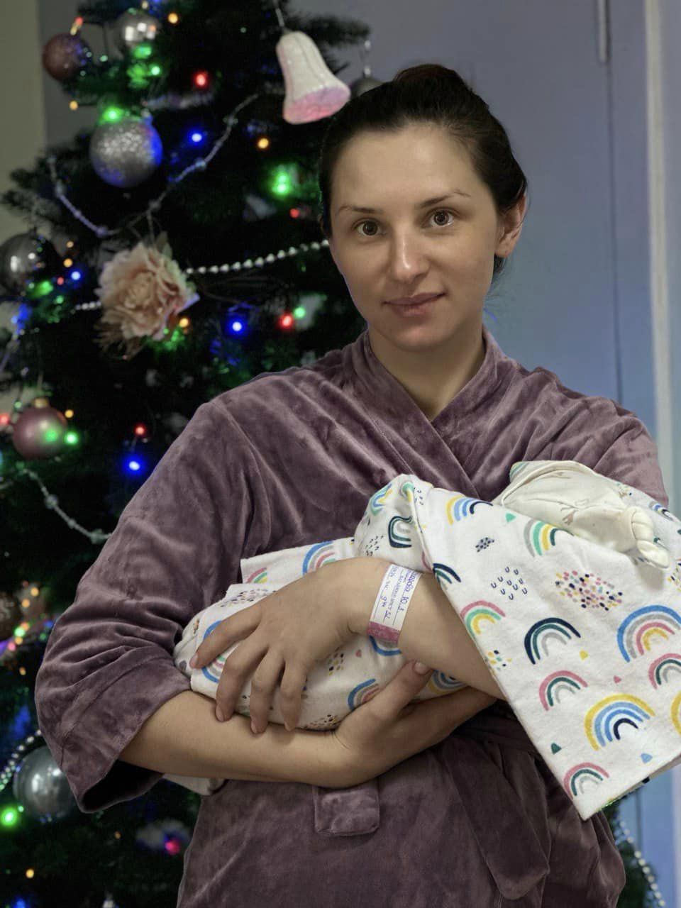 Багато дівчаток! Скільки дітей народилось у Києві в перший день 2024 року (фото)