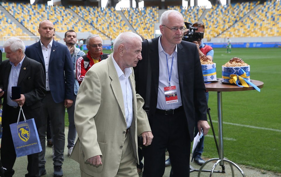 Помер відомий футболіст. Він - найкращий голеадор в історії легендарного клубу
