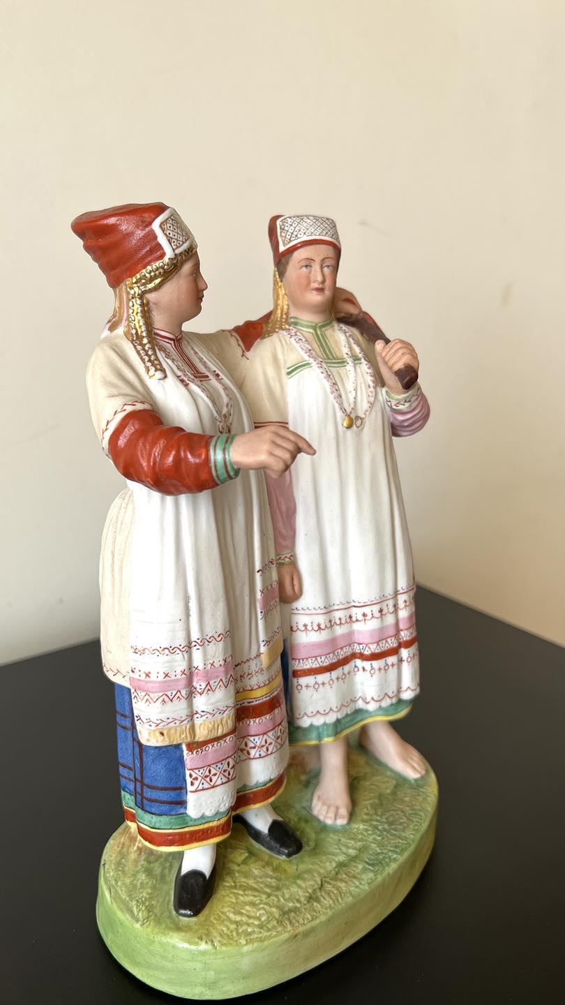 Из Украины пытались вывезти редкие фарфоровые реликвии XIX века (фото)