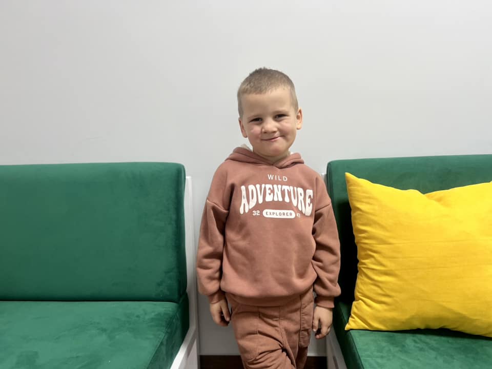 Не міг повноцінно розмовляти, їсти та пити: у Львові врятували 5-річного сина військового