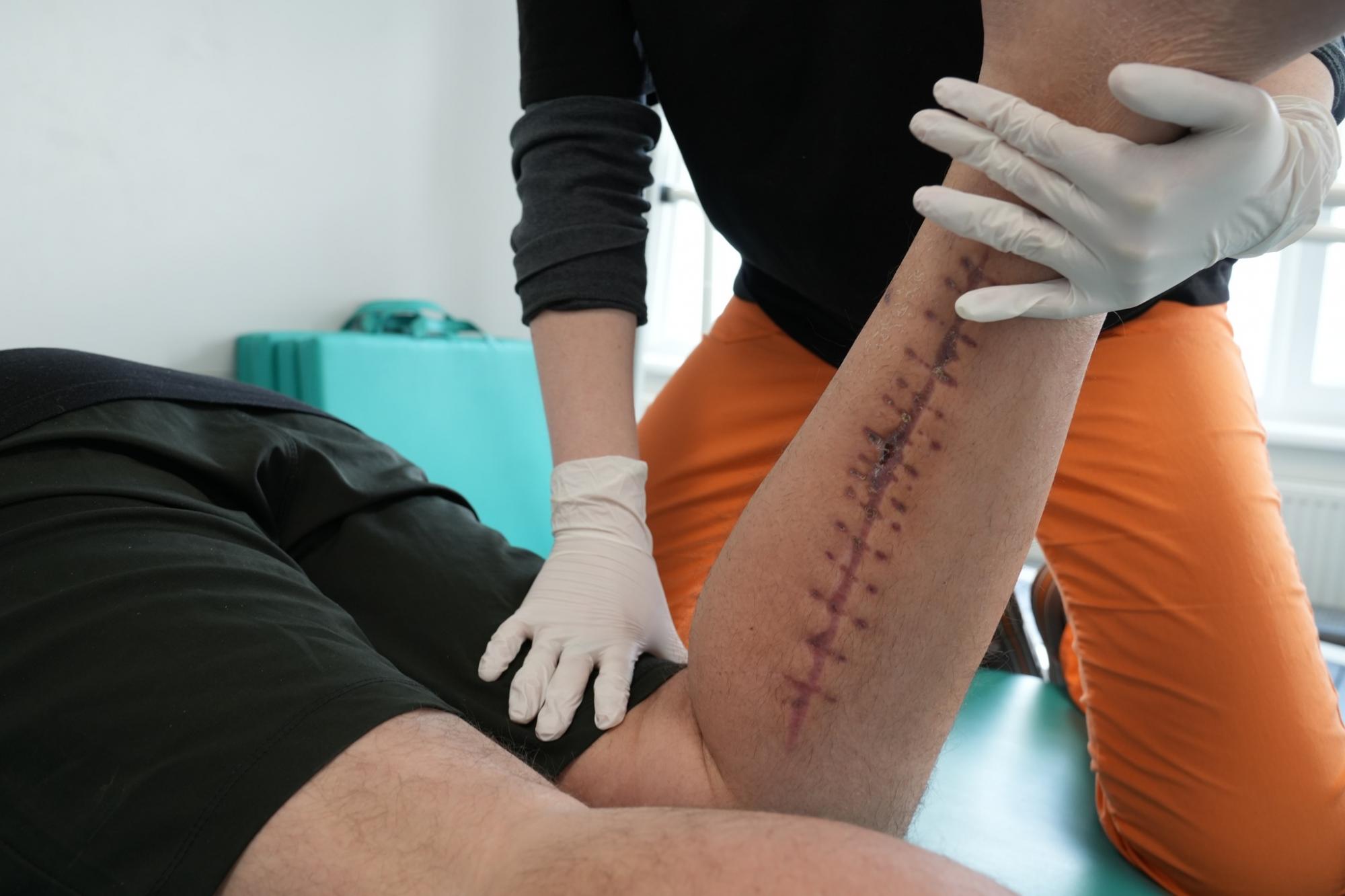 &quot;Я витяг ікону та почав молитися&quot;. Поранений воїн вразив історією свого порятунку