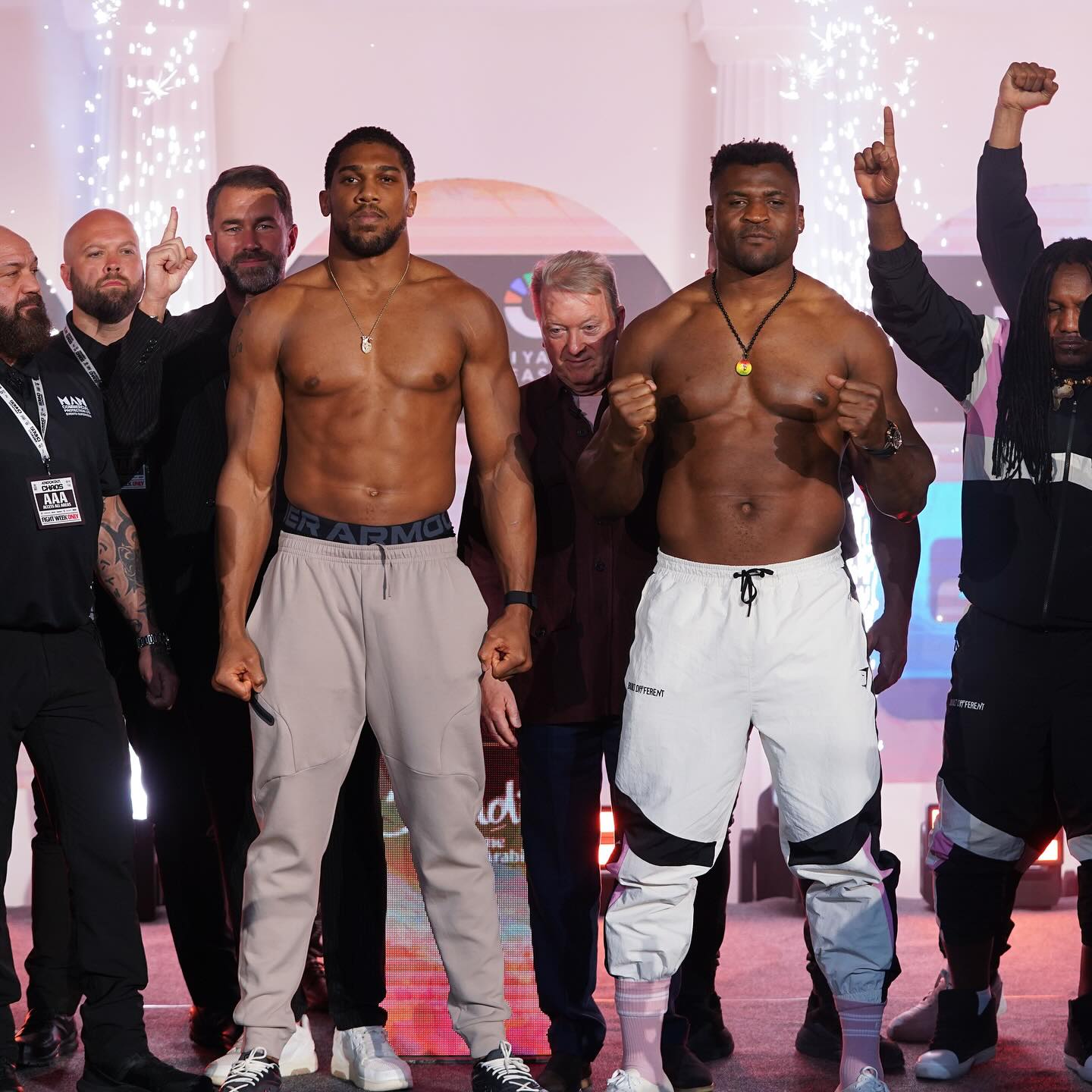 Джошуа – Нганну. Де дивитися бій та інші деталі поєдинку-вистави