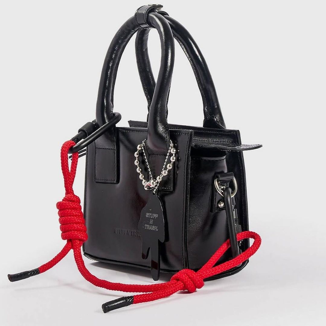 Стилистка рассказала о новом тренде с сумками 2024 года и показала фото с примерами