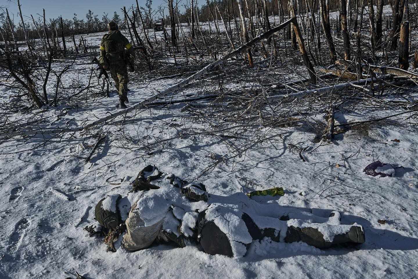 Фотографы показали, как наши воины штурмуют позиции россиян под Купянском: впечатляющие кадры