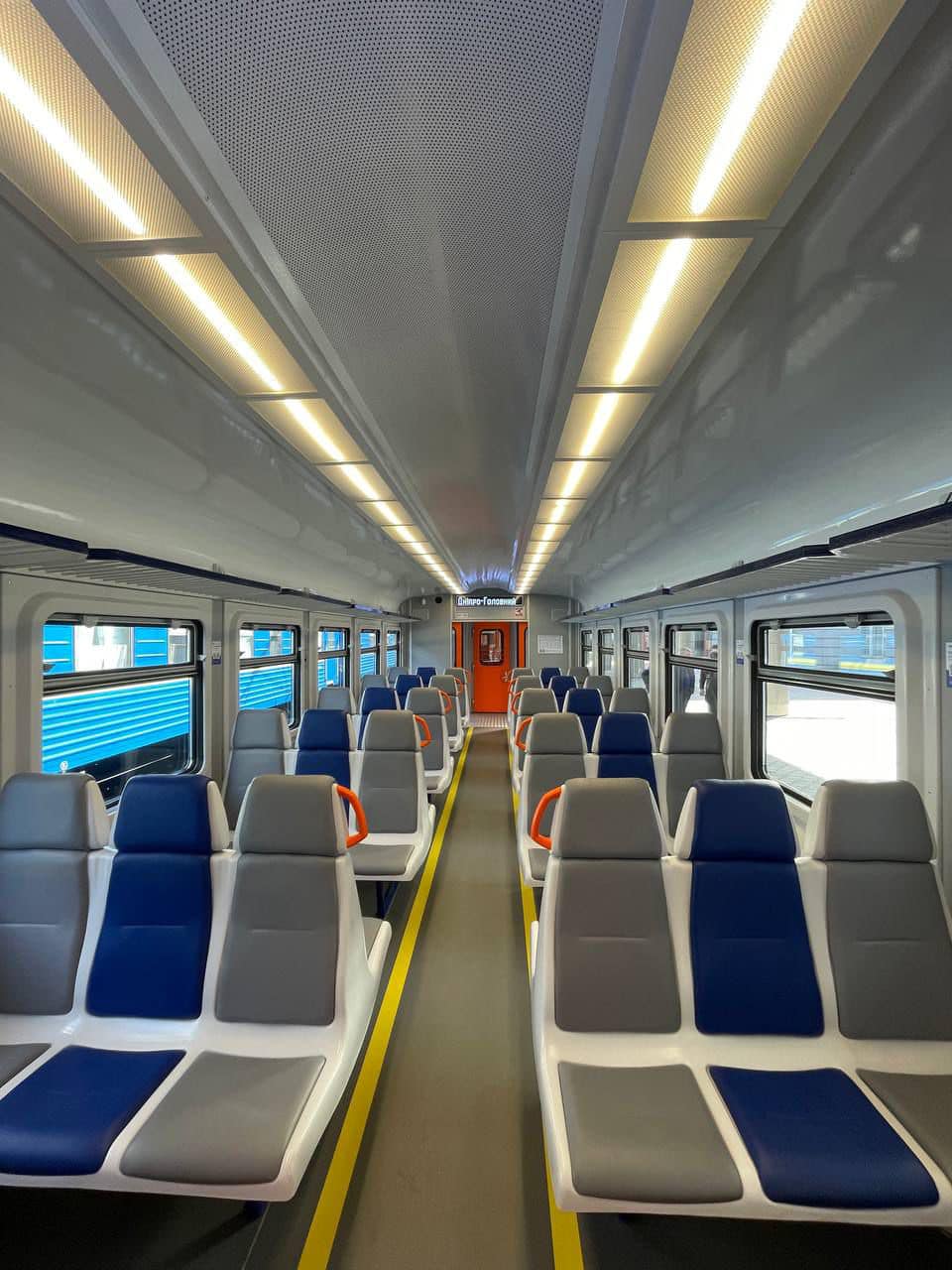 Укрзалізниця запустила оновлені електропоїзди: куди курсуватимуть і як виглядають (фото)