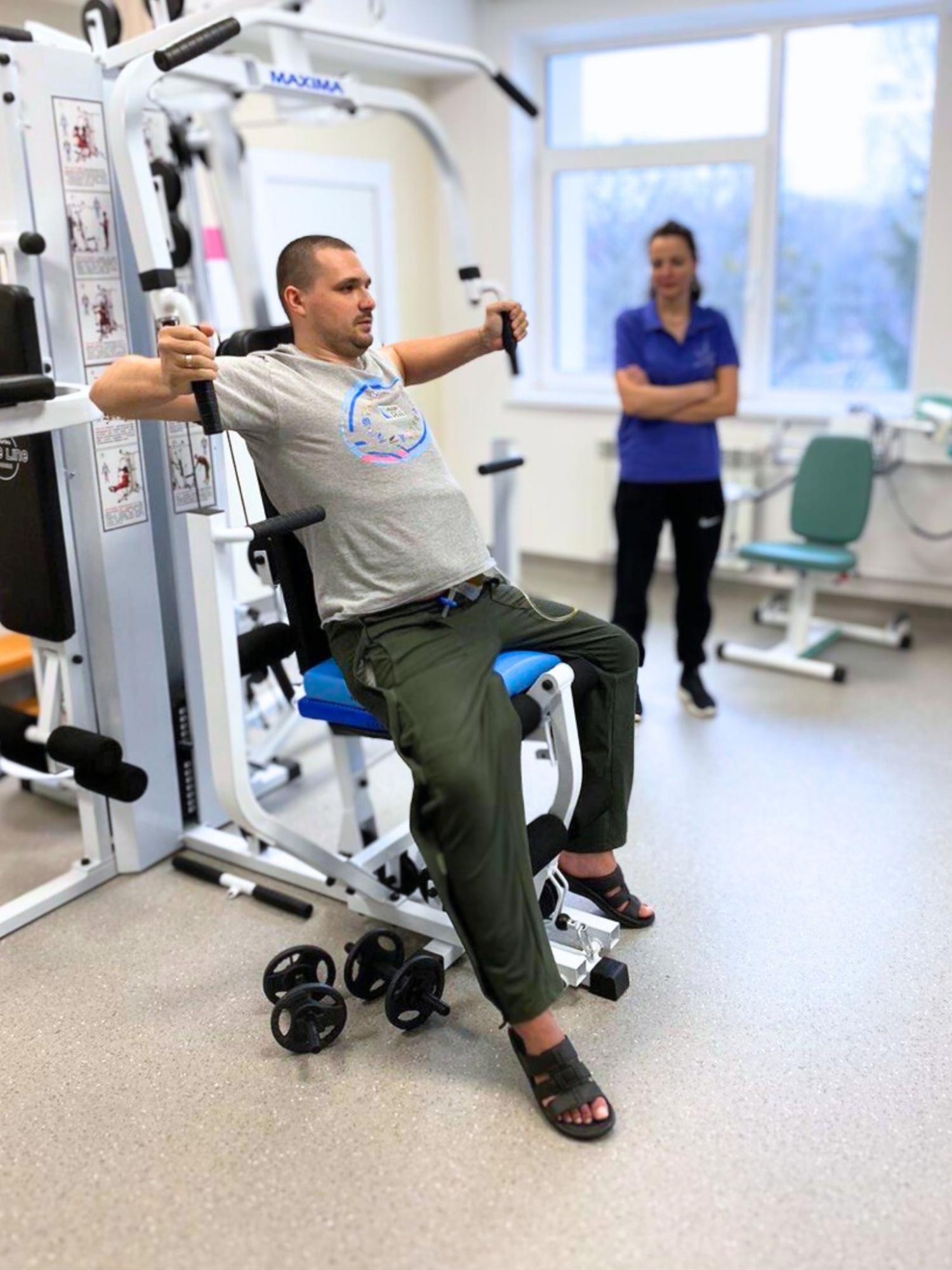 Больше года провел в больнице и перенес 60 операций. История воина с невероятной жаждой жизни