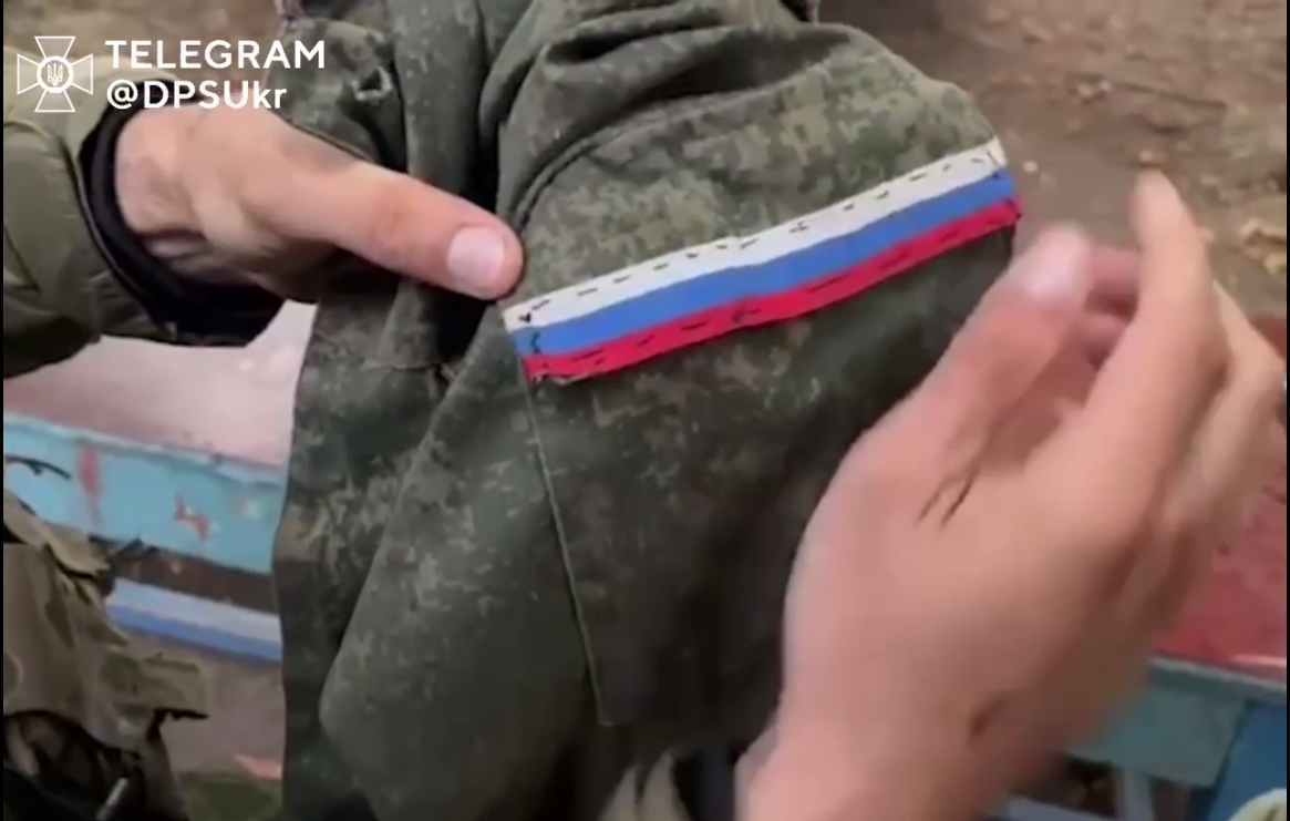 &quot;Сделано в Китае&quot;: украинские защитники показали, во что одевается &quot;вторая армия&quot; мира