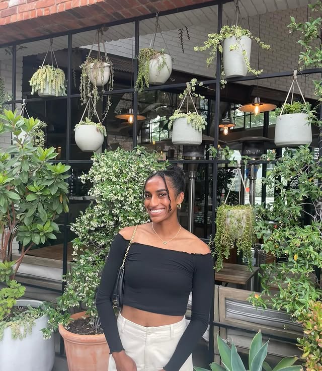 Как выглядит и что публикует в соцсетях Наоми Гирма, которая стала самой дорогой футболисткой в истории