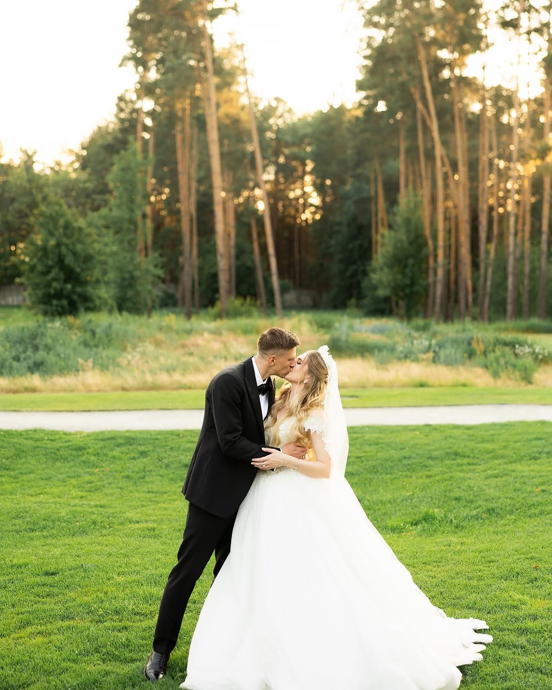 За лаштунками поля. Історії кохання топових українських футболістів та їхніх дружин