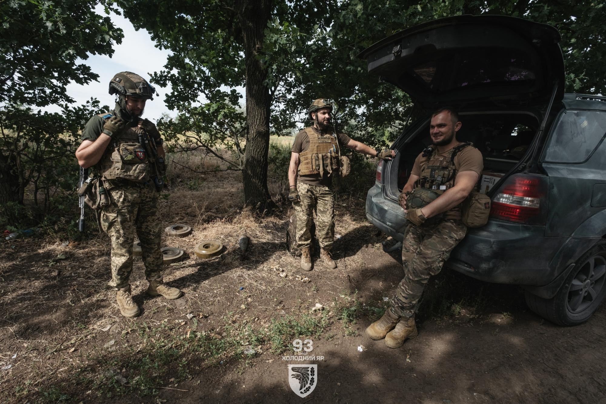 &quot;Понадобятся сотни лет&quot;. 93 бригада показала, как разминируют Украину: фото