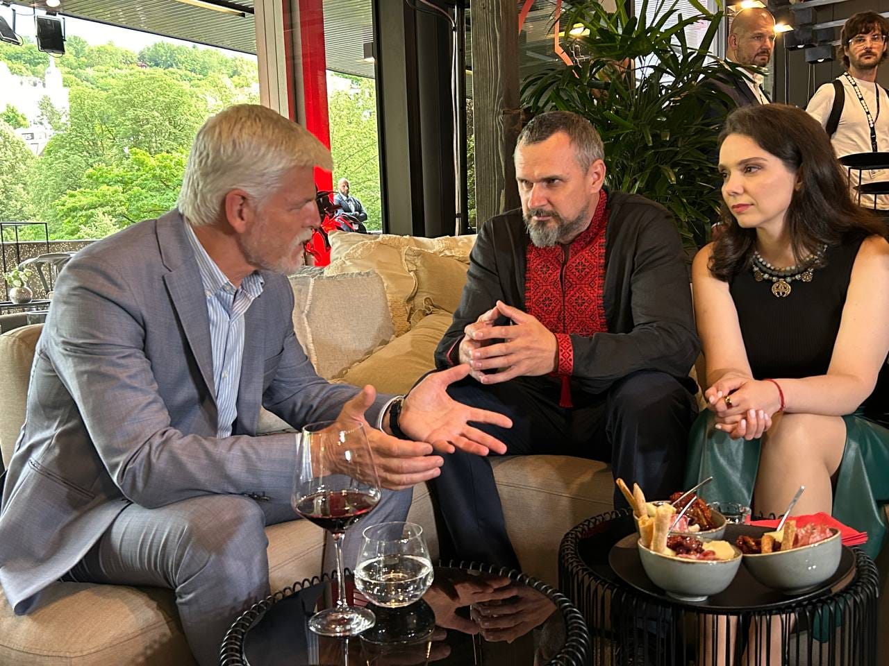 Пошел на фронт ради мести россиянам. Где сейчас режиссер и военный Олег Сенцов