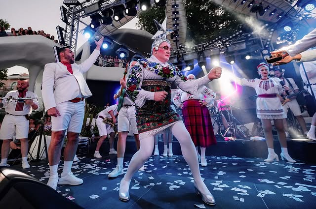 &quot;Крым наш&quot;: Данилко показал, как в Симферополе на Новый год &quot;зажигали&quot; под его хиты (видео)