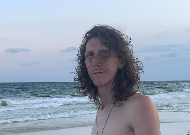 Отслужил в армии и устроился учителем. Что стало с актером, который сыграл маленького Форреста Гампа?