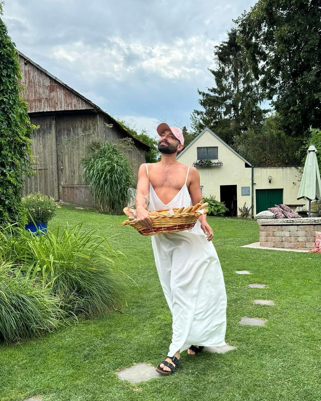 Як у звичайному житті виглядає Кончита Вурст. У це важко повірити (фото)