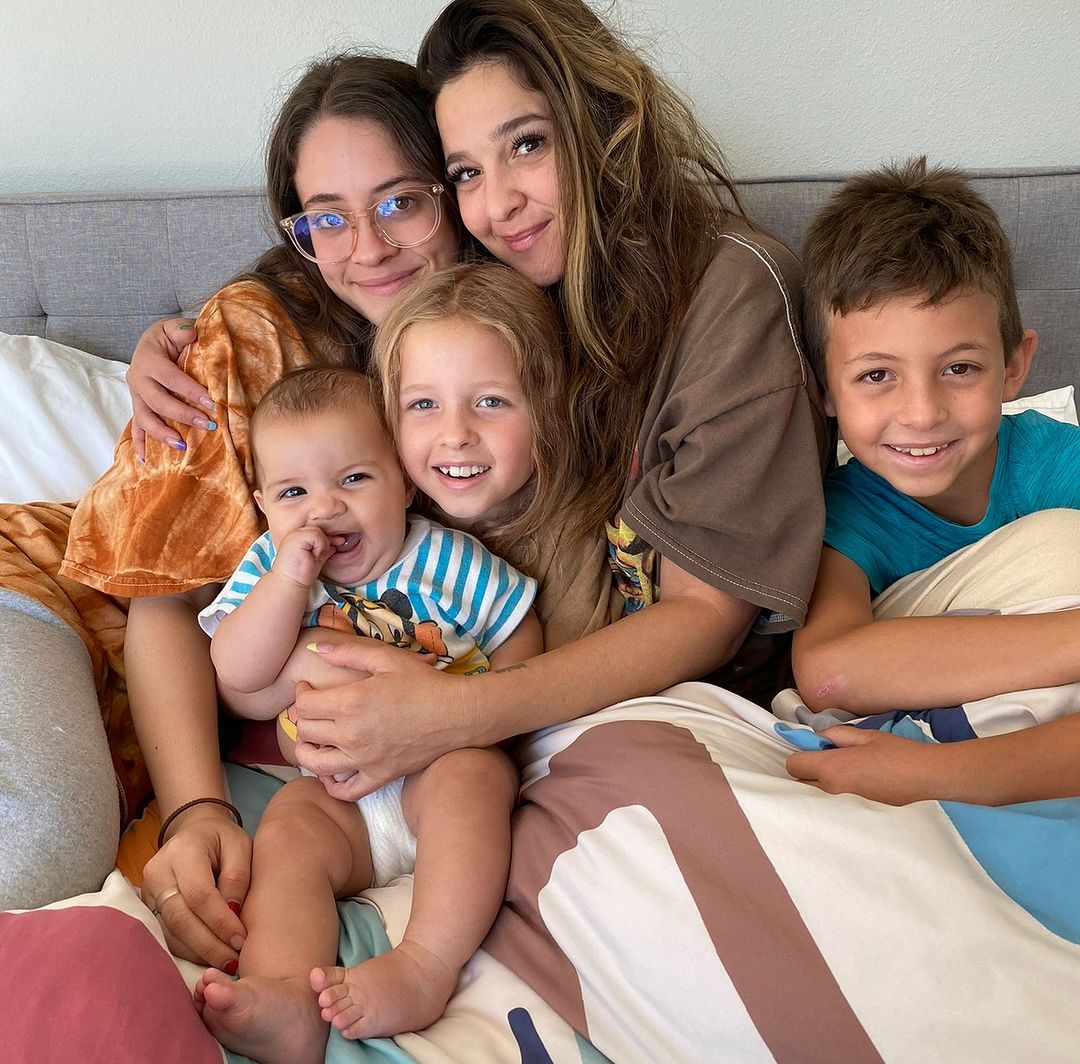 Как сейчас выглядит главная героиня фильма &quot;Кудряшка Сью&quot;, ставшая знаменитой в 10 лет