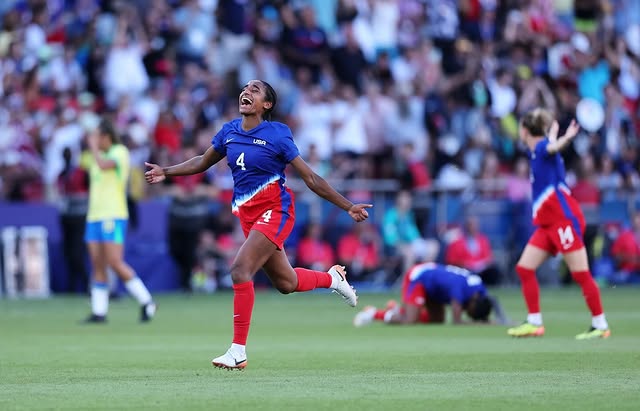 Как выглядит и что публикует в соцсетях Наоми Гирма, которая стала самой дорогой футболисткой в истории