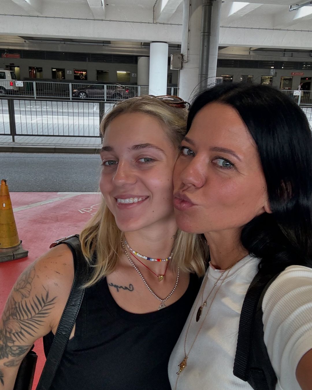 Колишня дружина Потапа назвала свої правила виховання дітей та замилувала спільними фото з ними