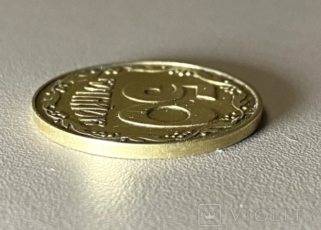 Украинцы за огромные деньги могут продать необычные гривны: как выглядят