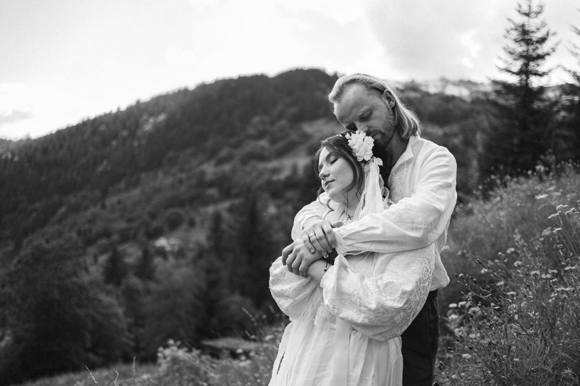 Зірка серіалу &quot;Спіймати Кайдаша&quot; вийшла заміж і показала фото з весілля