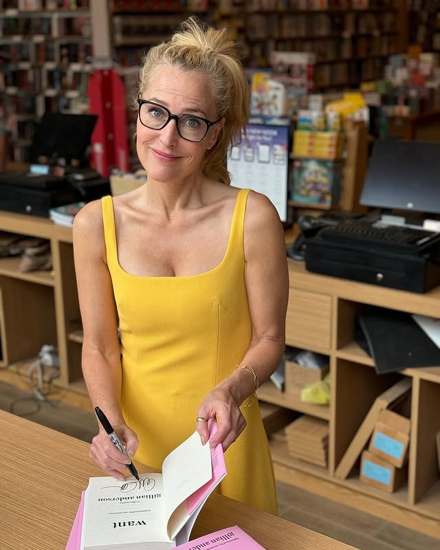 Как сегодня выглядит Джиллиан Андерсон - звезда &quot;Секретных материалов&quot;, которая поддерживает Украину