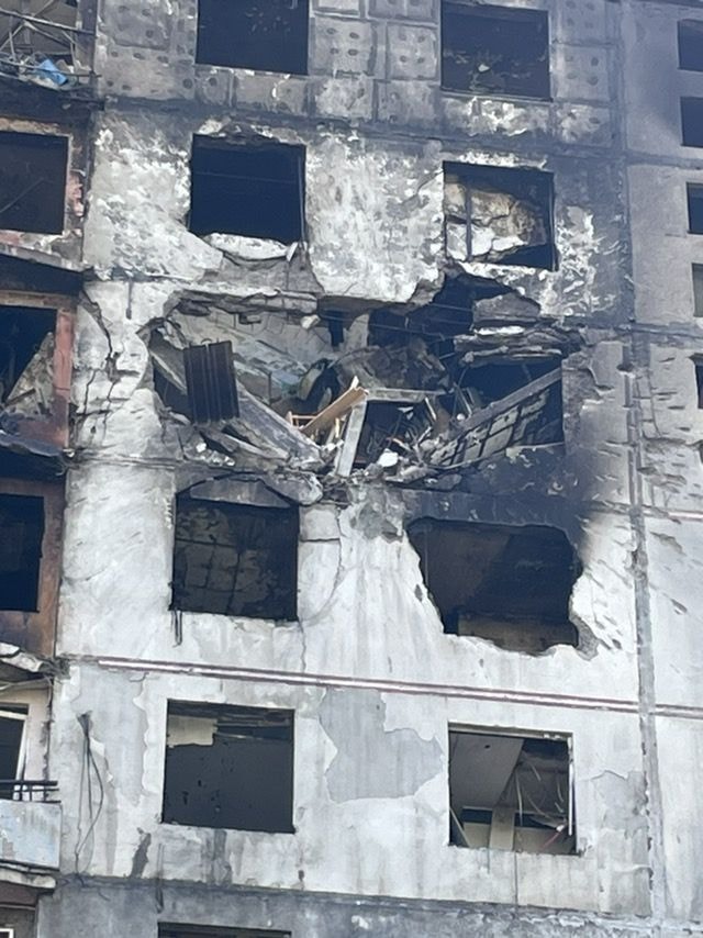 Популярный музыкант остался без квартиры в Харькове в результате российской атаки: что известно