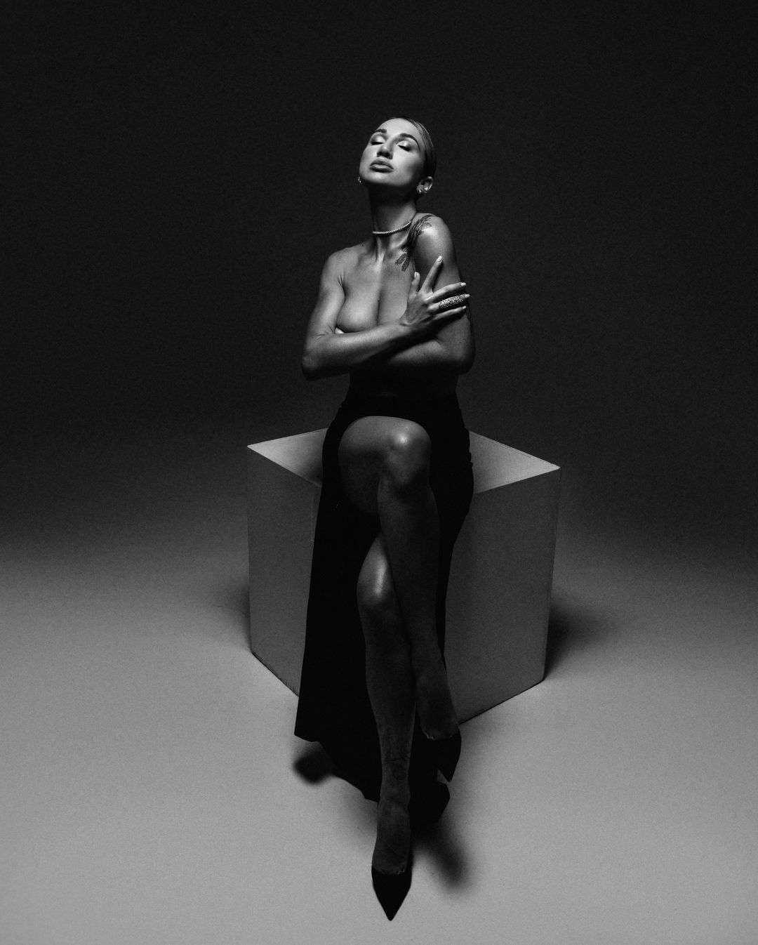 Беременная блогерша Пренткович поделилась смелыми фото: &quot;Горячая мама&quot;