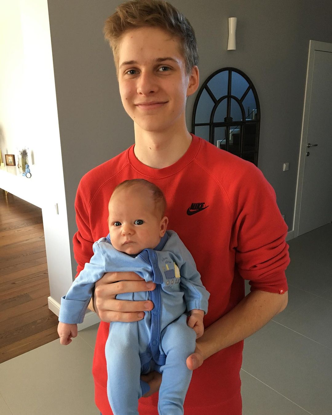 Осадча показалася з дорослим сином, який навчається за кордоном (фото)