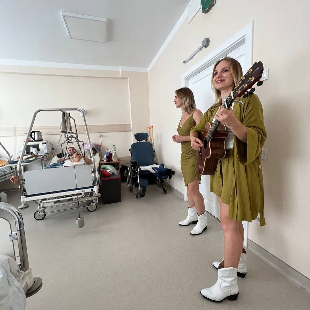 Питання про Крим ледь не коштувало їм кар'єри: що стало з сестрами Опанасюк з дуету Anna Maria